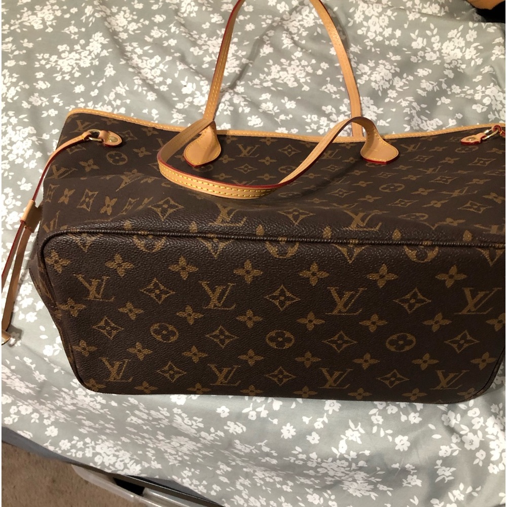 Replica tote NOT REAL with wristlet